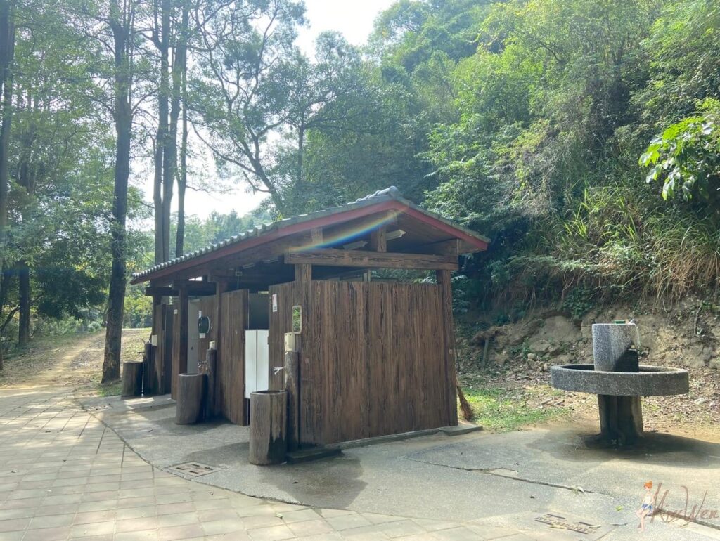 高雄觀音山登山步道-環保公園廁所